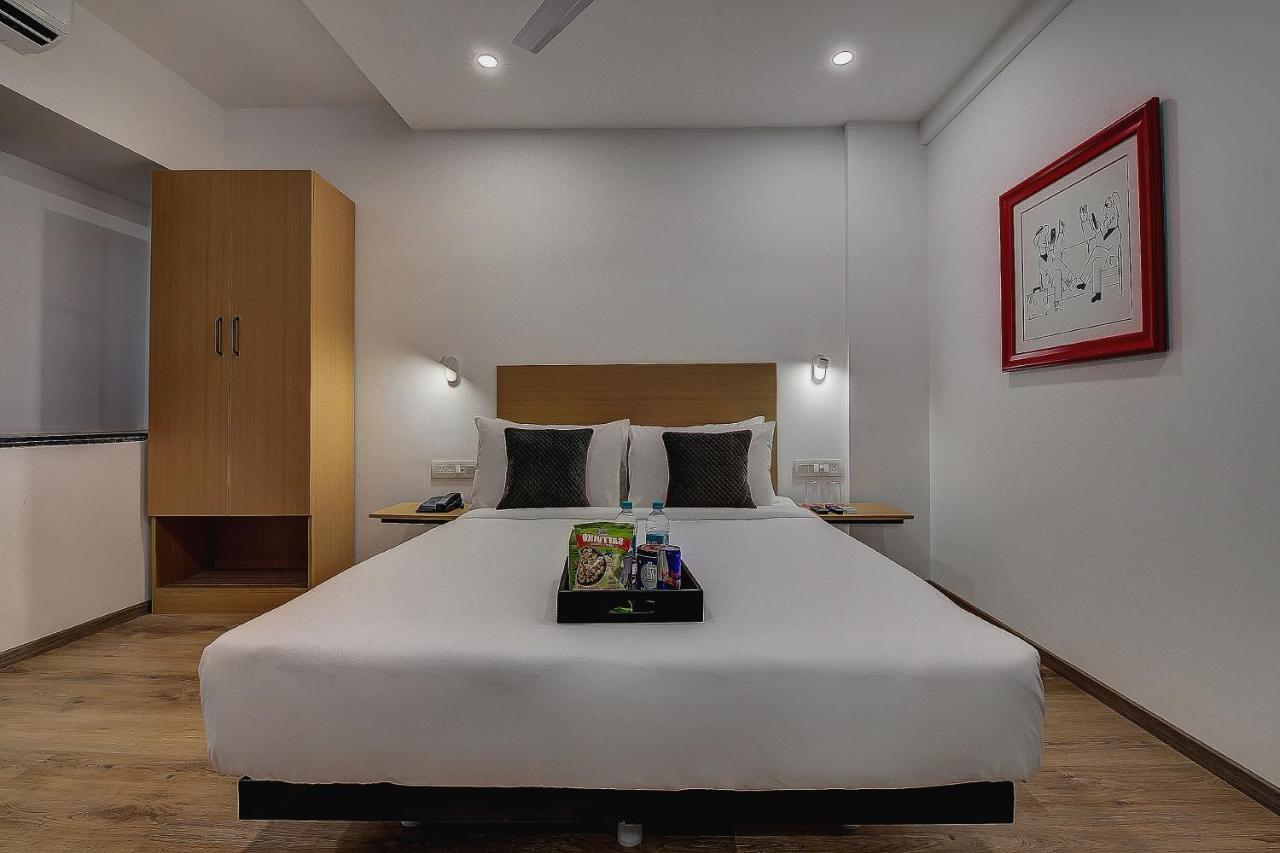 Hotel Unicontinental Mumbai Bagian luar foto
