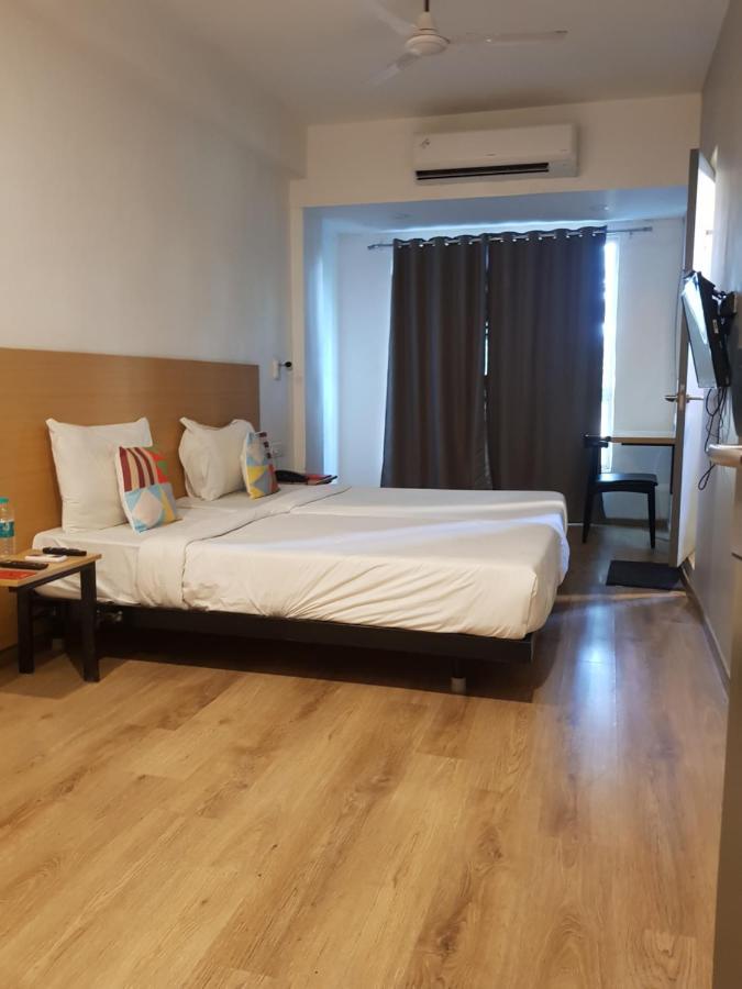 Hotel Unicontinental Mumbai Bagian luar foto